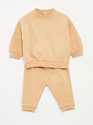 Conjunto em moletão: sweatshirt e calças - 2 peças
