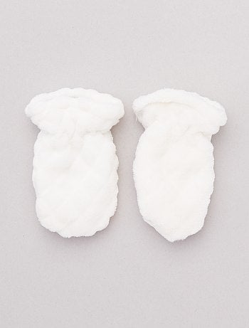 Conjunto gorro + cachecol + luvas - Kiabi