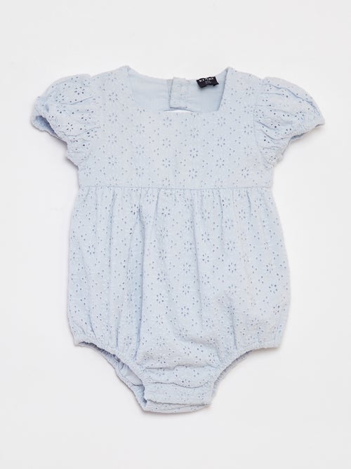 Conjunto macacão curto + chapéu com bordado inglês - 2 peças - Kiabi