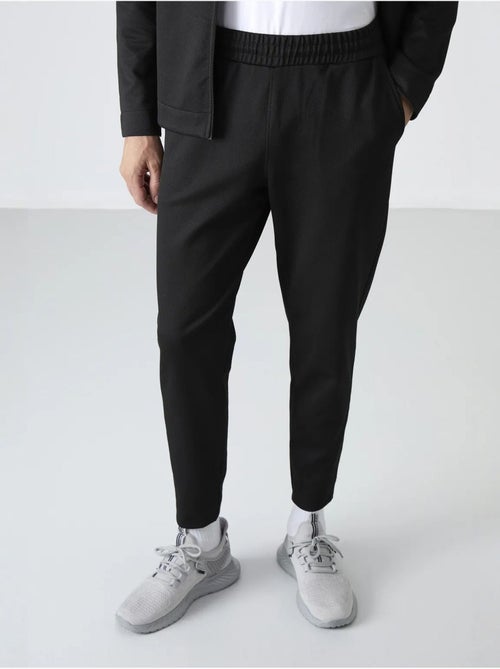 Conjunto masculino de sweatshirt com gola com fecho e calças tommy - Kiabi Conjunto masculino de sweatshirt com gola com fecho e calças tommy - Kiabi