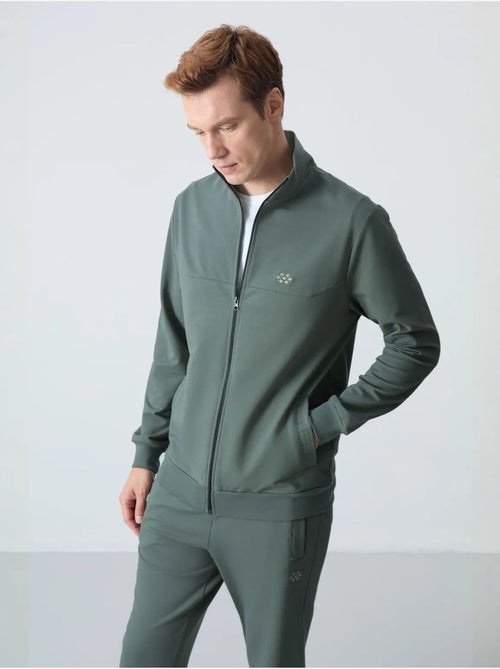 Conjunto masculino de sweatshirt com gola com fecho e calças tommy - Kiabi Conjunto masculino de sweatshirt com gola com fecho e calças tommy - Kiabi