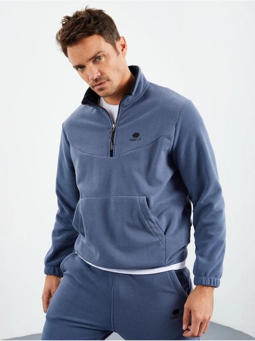 Conjunto masculino de sweatshirt e calças em poliéster tommy - Kiabi Conjunto masculino de sweatshirt e calças em poliéster tommy - Kiabi