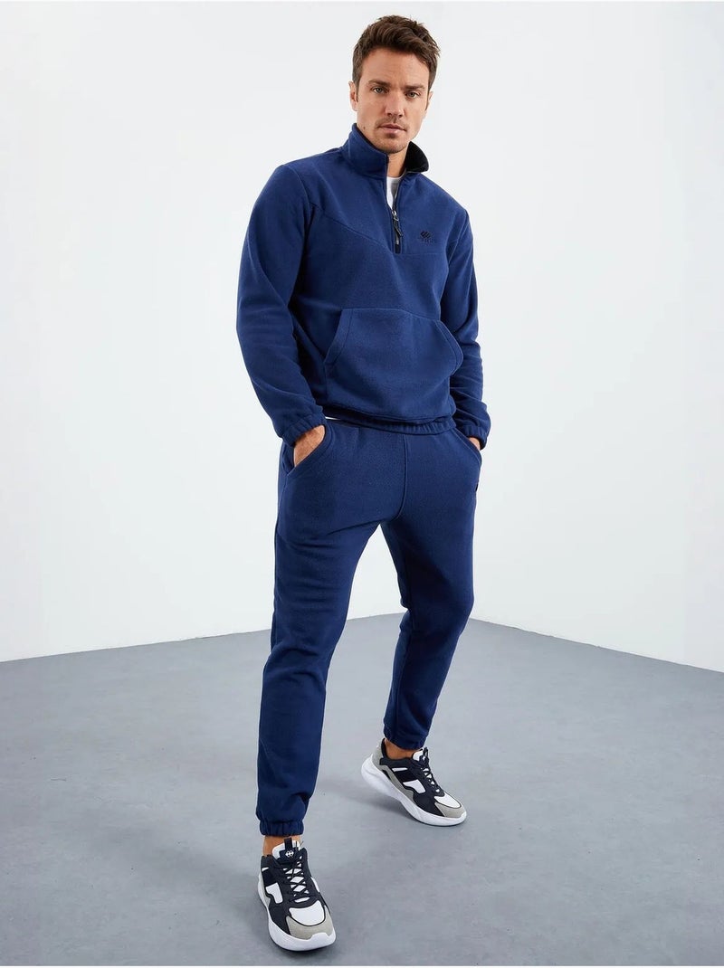 Conjunto masculino de sweatshirt e calças em poliéster tommy Azul-marinho - Kiabi