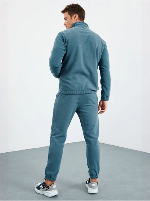 Conjunto masculino de sweatshirt e calças em poliéster tommy - Kiabi Conjunto masculino de sweatshirt e calças em poliéster tommy - Kiabi