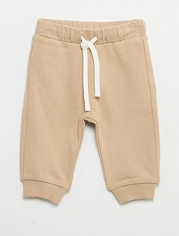 Conjunto sweatshirt + calças de jogging + t-shirt - 3 peças