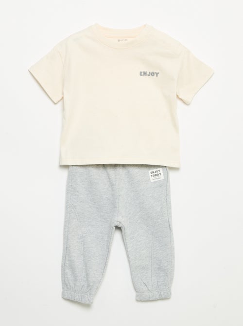 Conjunto T-shirt + calças de jogging - Kiabi Conjunto T-shirt + calças de jogging - Kiabi