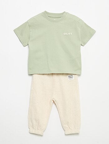 Conjunto T-shirt + calças de jogging