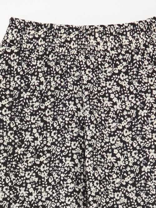 Conjunto t-shirt e calças fluidas estampado florido - 2 peças - Kiabi