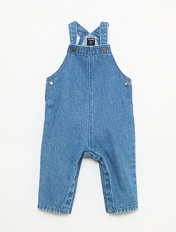 Conjunto t-shirt + jardineiras - 2 peças