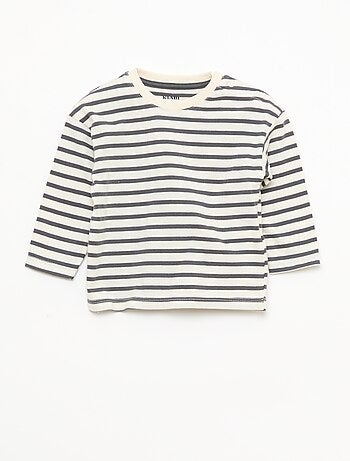 Conjunto t-shirt + jardineiras - 2 peças