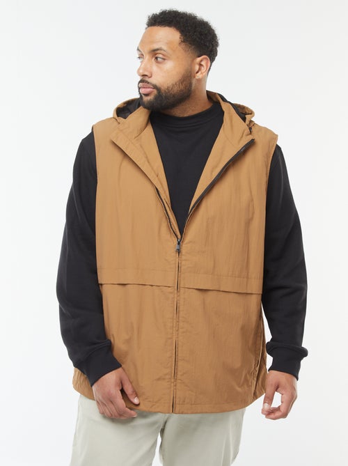 Corta-vento impermeável com capuz com mangas amovíveis - Kiabi