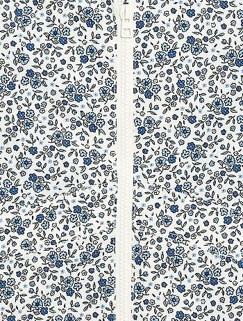 Corta-vento leve com capuz - coleção fácil de vestir