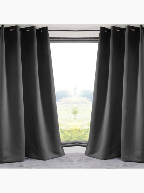 Cortina blackout simples 210gr/m2 - Kiabi