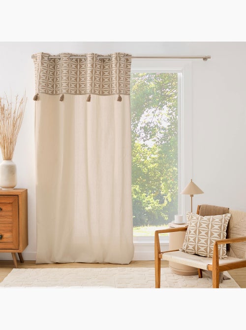 Cortina difusora com ilhós, em policotão, com padrão jacquard e pompons - Kiabi