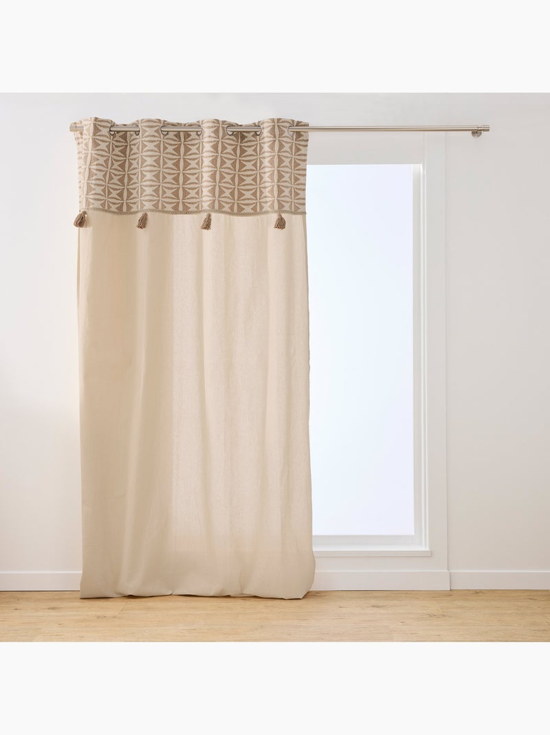 Cortina difusora com ilhós, em policotão, com padrão jacquard e pompons Madeira natural - Kiabi
