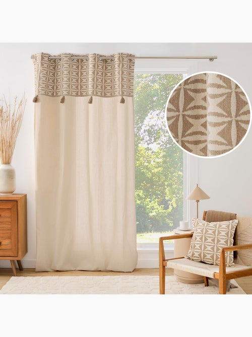 Cortina difusora com ilhós, em policotão, com padrão jacquard e pompons - Kiabi
