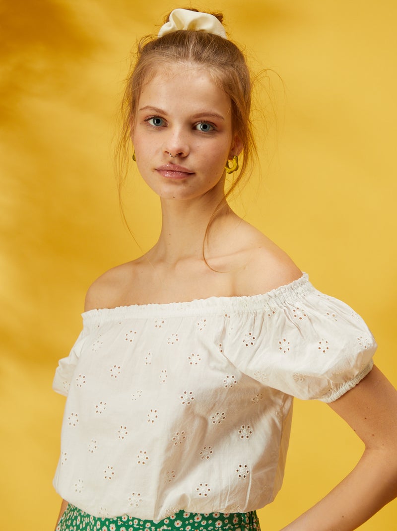 Crop-top fantasia com bordados Branco - Kiabi