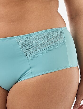 Cueca acetinada com renda