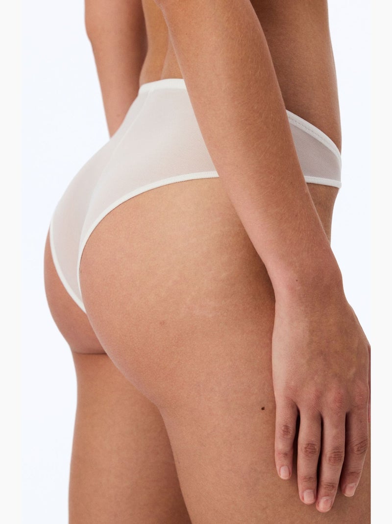 Cueca brasileira com padrão de laço bordado efeito gasto penti Branco - Kiabi