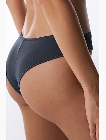 Cueca brasileira feminina penti
