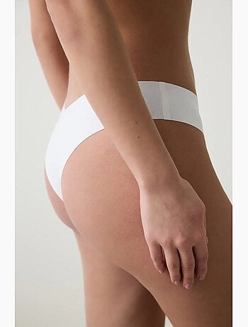 Cueca brasileira invisível com corte a laser e forma em v penti