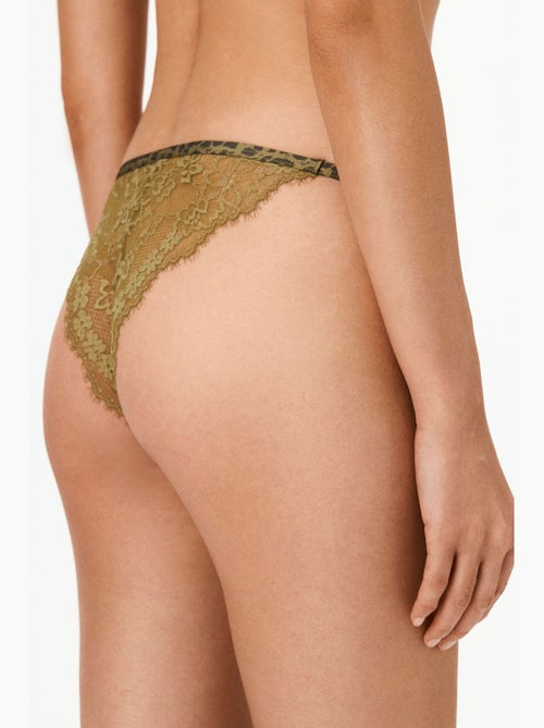 Cueca brasileira micro feminina em renda estampada penti - Kiabi