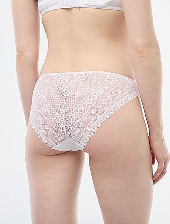 Cueca em microfibra e renda