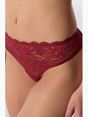 Cueca slip de renda feminina penti