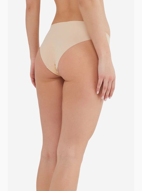 Cueca slip lisa sem costuras de cintura média com corte a laser penti - Kiabi Cueca slip lisa sem costuras de cintura média com corte a laser penti - Kiabi
