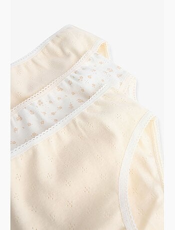 Cueca slip menina com estampado floral miúdo penti