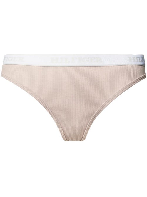 Cueca Thong Bege Tommy Hilfiger para Mulher - Kiabi Cueca Thong Bege Tommy Hilfiger para Mulher - Kiabi