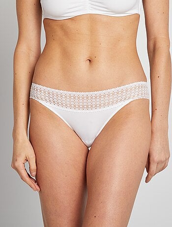 Cuecas para mulher em renda e nervuras