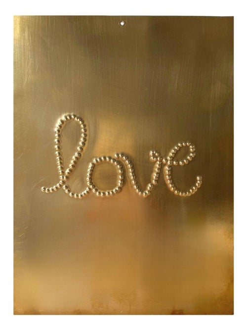 Decoração de parede love em latão martelado - Kiabi