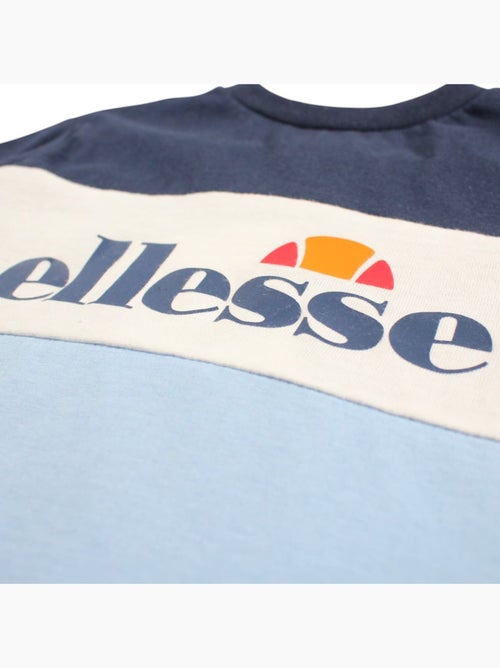 Ellesse - Conjunto 3 peças t-shirt manga curta, calção e saco estampado - Kiabi Ellesse - Conjunto 3 peças t-shirt manga curta, calção e saco estampado - Kiabi