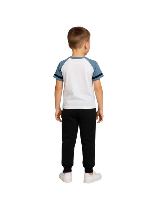 Ellesse - Pack 2 t-shirts e 1 calças de jogging menino estampado - Kiabi Ellesse - Pack 2 t-shirts e 1 calças de jogging menino estampado - Kiabi