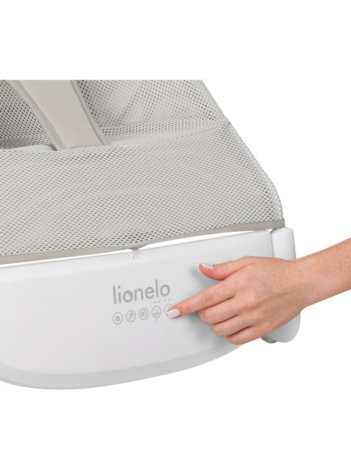 Espreguiçadeira de bebé Lionelo Vinci – circulação de ar – leve – 3 modos de balanço – 4 melodias - Kiabi Espreguiçadeira de bebé Lionelo Vinci – circulação de ar – leve – 3 modos de balanço – 4 melodias - Kiabi