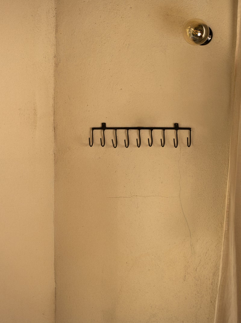 Estante com ganchos em metal bruto Preto - Kiabi