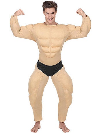 Fantasia de fisiculturista musculoso com shorts