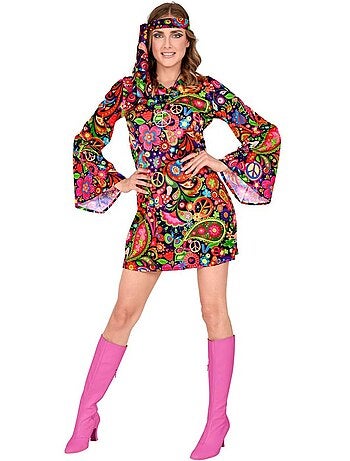 Fantasia de hippie com vestido psicodélico