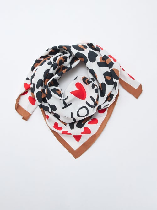 Foulard com estampado fantasia (100x100 cm) 'Agathe Sorlet x Kiabi' - Dia dos Namorados - Kiabi