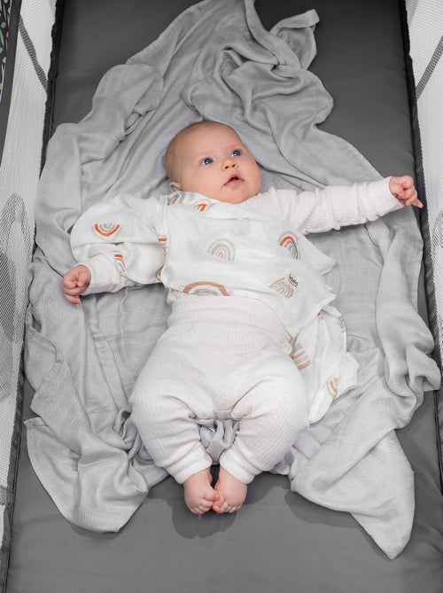 Fralda de bebé de bambu 120 x 120 cm – LIONELO – 100% algodão – Hipoalergénica - Kiabi Fralda de bebé de bambu 120 x 120 cm – LIONELO – 100% algodão – Hipoalergénica - Kiabi