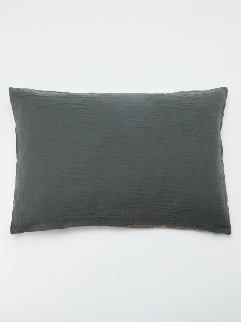 Fronha 50 x 80 cm com estampado floral Preto - Kiabi