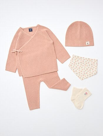 GIFTBOX body + calças + meias + gorro + babete