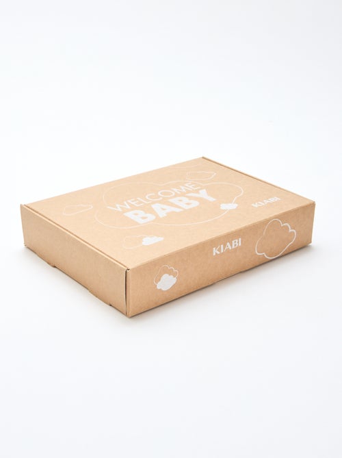 GIFTBOX body + calças + meias + gorro + babete - Kiabi