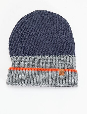 Gorro bicolor com dobra