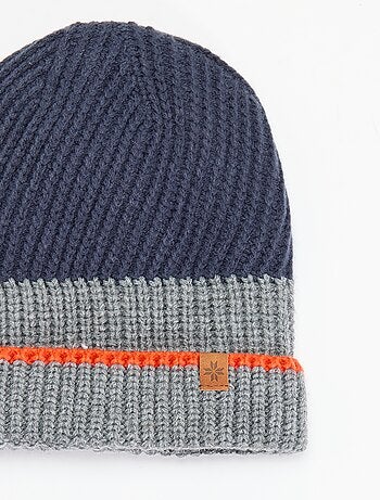 Gorro bicolor com dobra