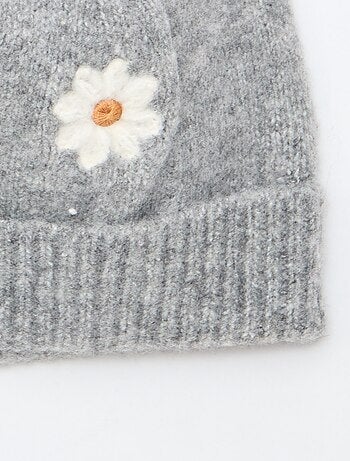 Gorro bordado em algodão