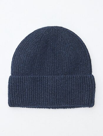 Gorro canelado com dobra
