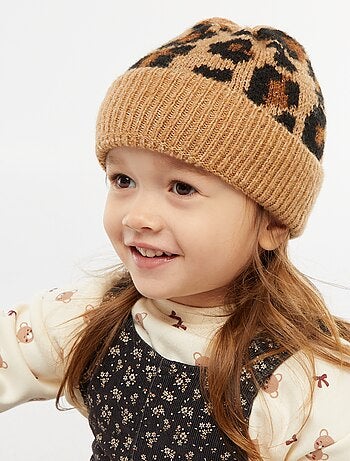 Gorro canelado com dobra