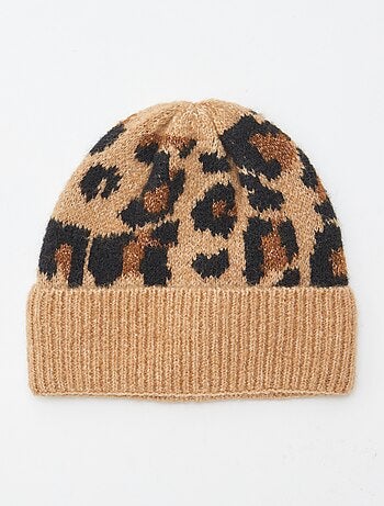 Gorro canelado com dobra